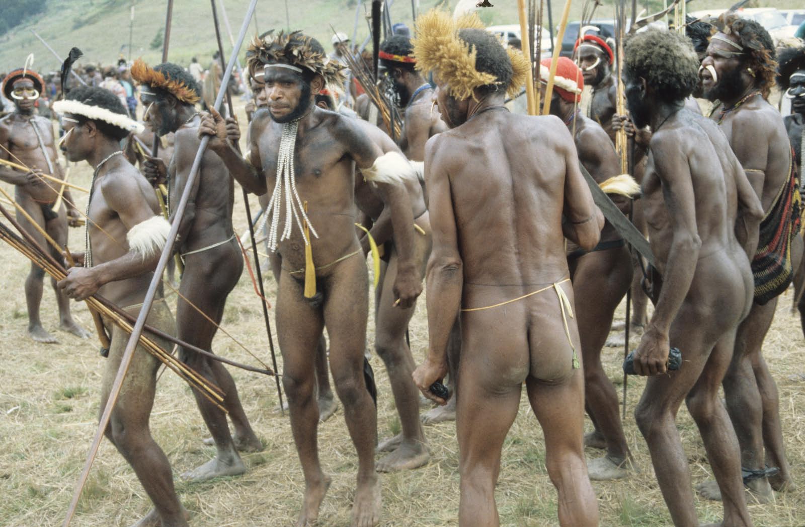 Papou de l'ethnie des Dani comme a la guerre rassemblement de Dani a Wamena