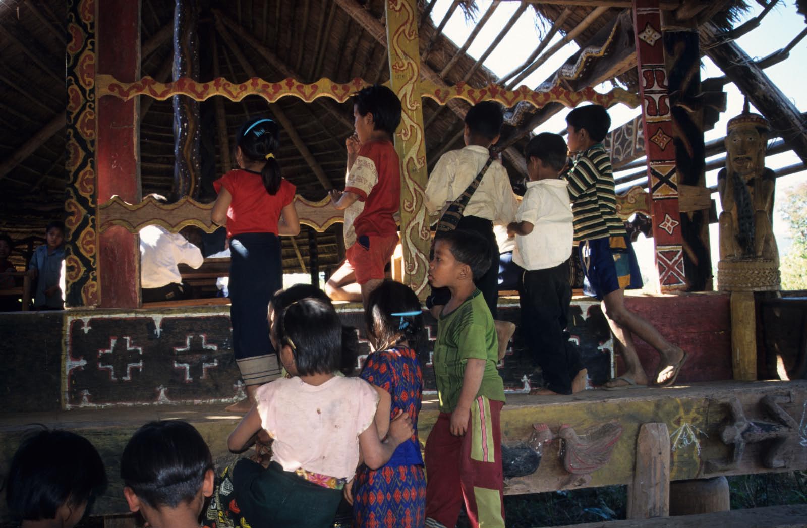 jeunes montagnards scolarisés