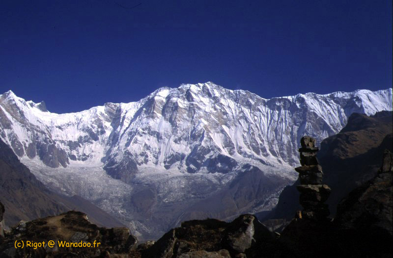 L'Annapurna (Népal) le grand Himalaya compte quatorze 8000